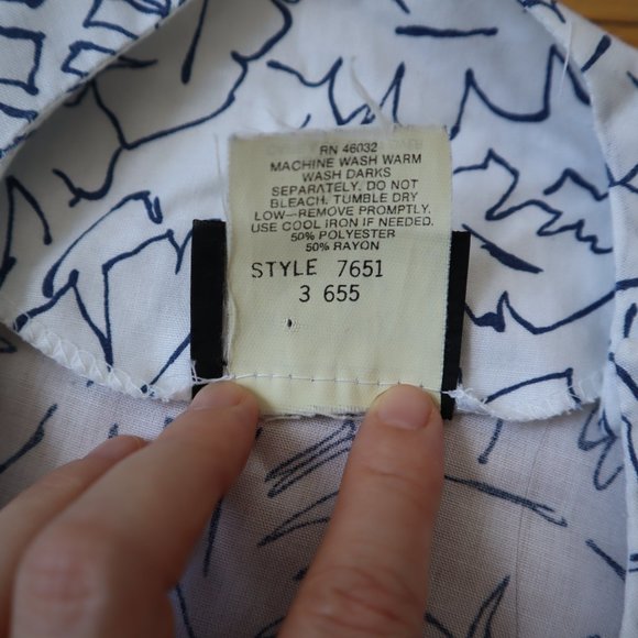 Vintage Southern Lady Botanical Print White and Blue Midi Dress - Picture 12 of 12